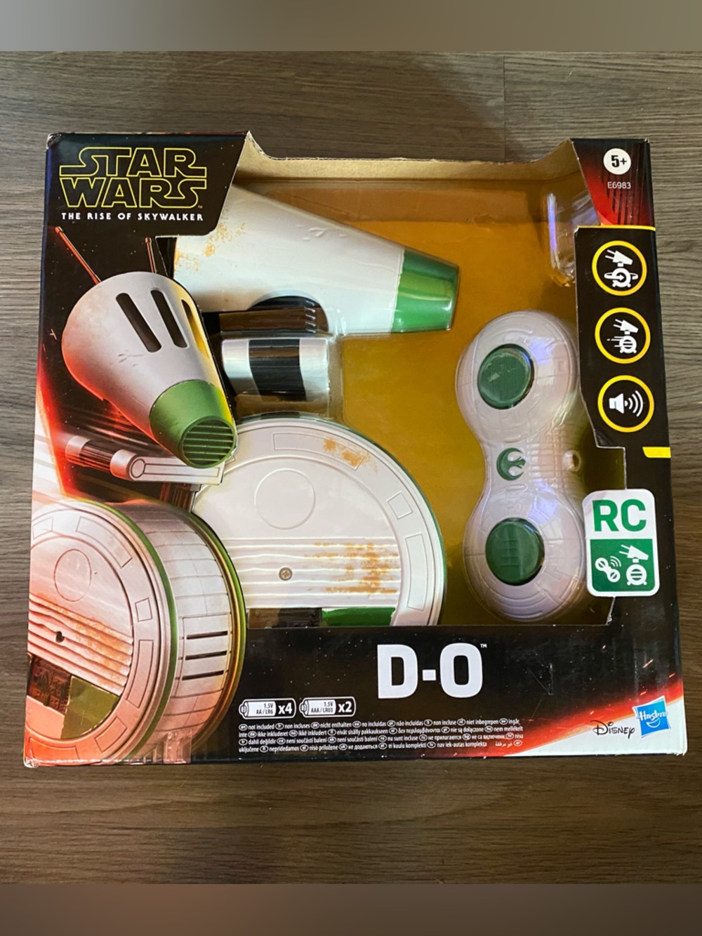 Star Wars D-O RC Figure - White & Green Accents
